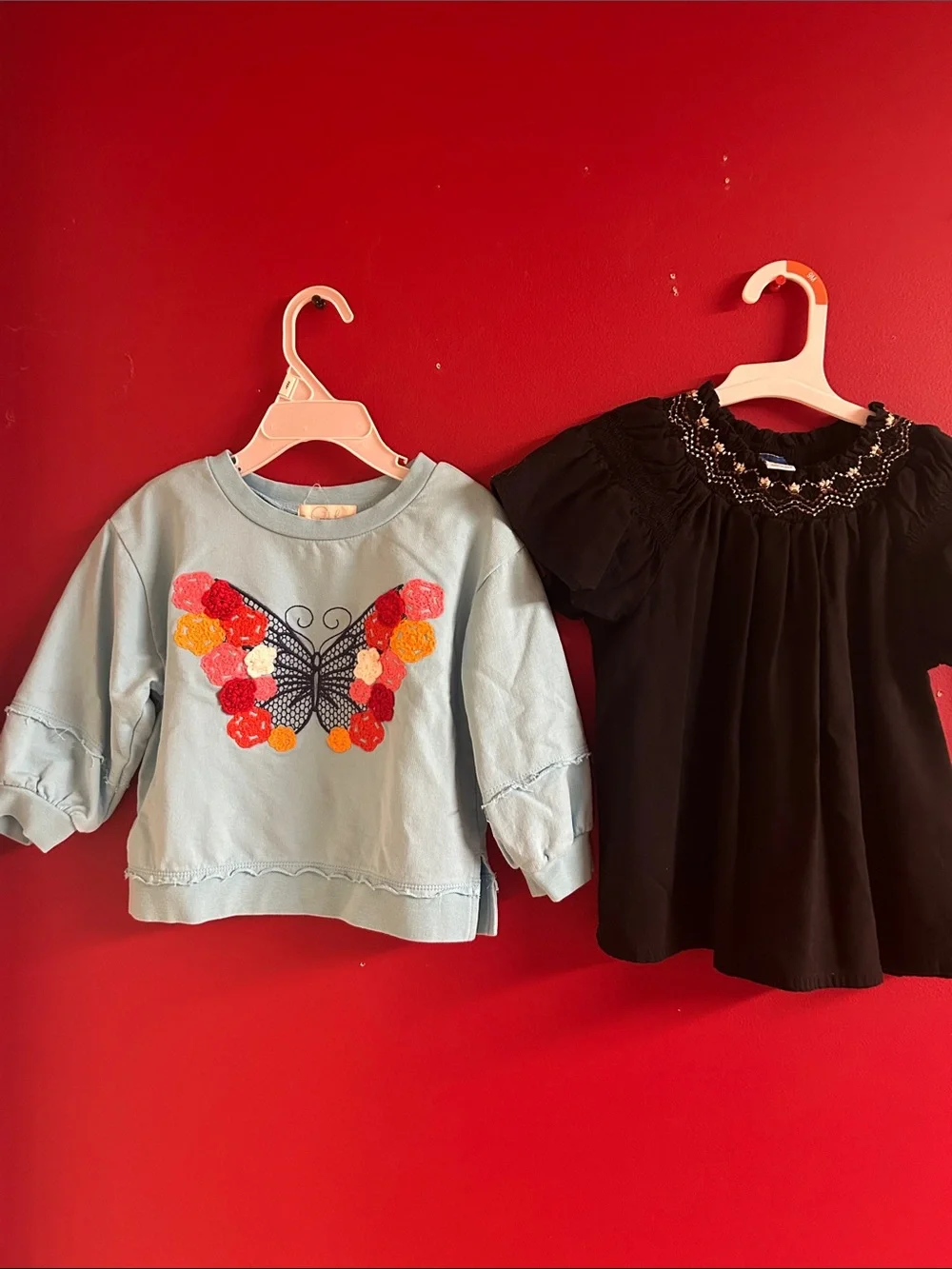 Old Navy black top & Light Blue Butterfly Applique Sweatshirt size 4-5